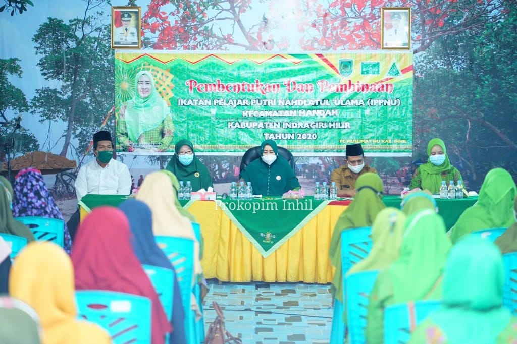 Ketua Muslimat NU Inhil Hadiri Pembentukkan IPPNU Mandah
