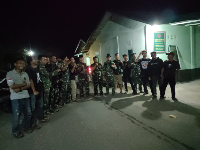 Koramil 03/Tpl Bersama Warga Gelar Sahur On The Road