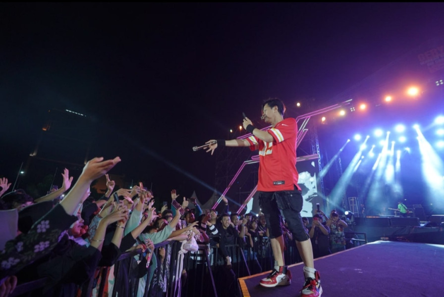 Konser Gigi Band di Pekanbaru, Gratis! Diluar, Mahal!!