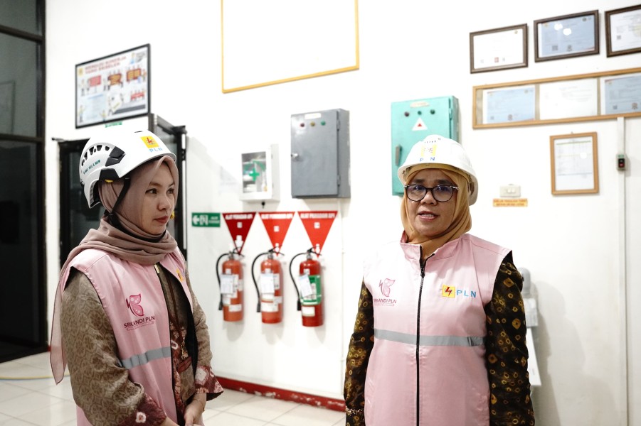 Maknai Hari Buruh dengan Aksi Nyata, Srikandi PLN Lakukan Care for Asset Untuk Pelayanan Yang Lebih Baik dan Efisiensi