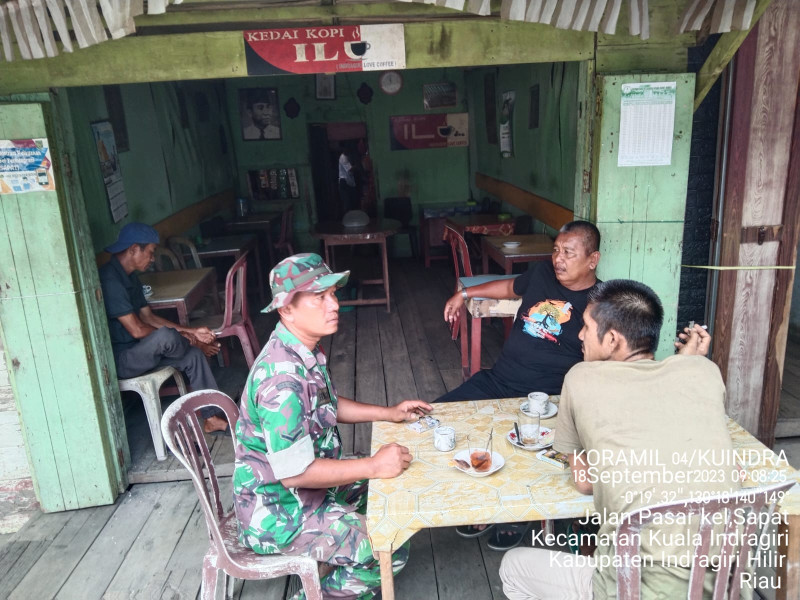Babinsa Koramil 04/Kuindra di Wilayah Binaan Tanamkan Sikap Toleransi Antar Sesama