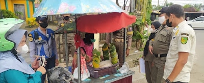 Satpol PP Inhil Tertibkan Pedagang Kaki Lima Dadakan