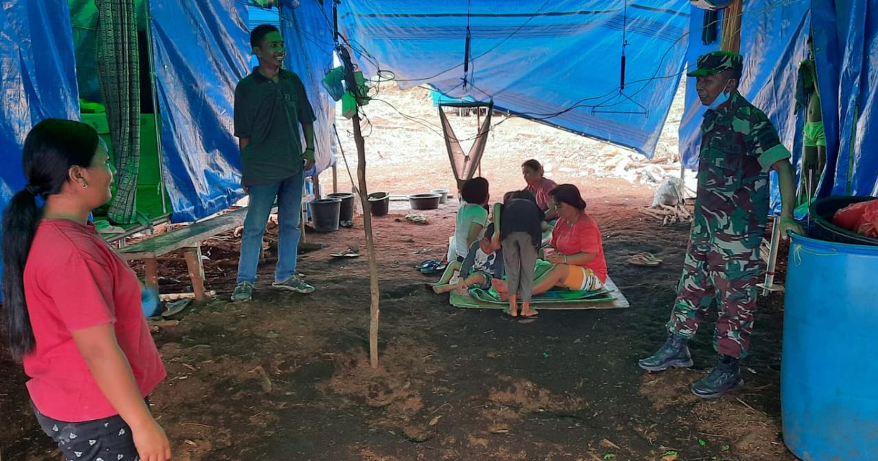 Danramil 03/Tempuling Komsos dengan Karyawan PT. SRL Pekan Tua