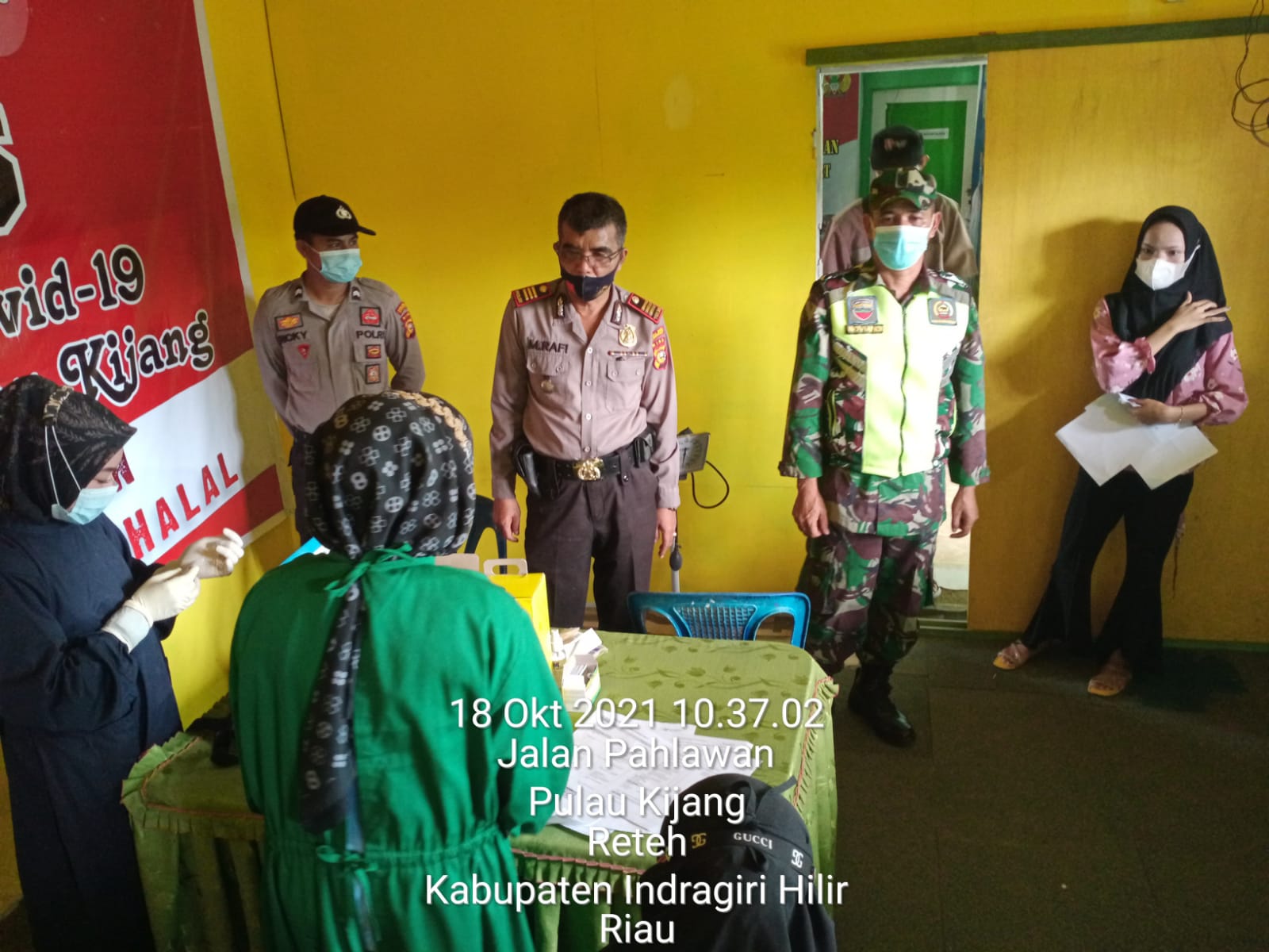 Babinsa 07/Reteh Kembali Dampingi Kegiatan Vaksinasi untuk Masyarakat