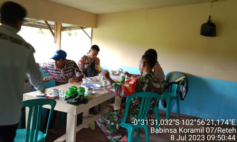 Koramil 07/Reteh Saling Berikan Pengarahan Kepada Warga