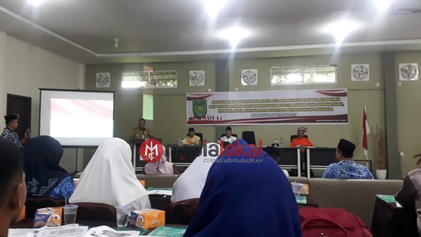 Wabup Inhil Sampaikan Perihal Revolusi Mental pada Sosialisasi GNRM. 