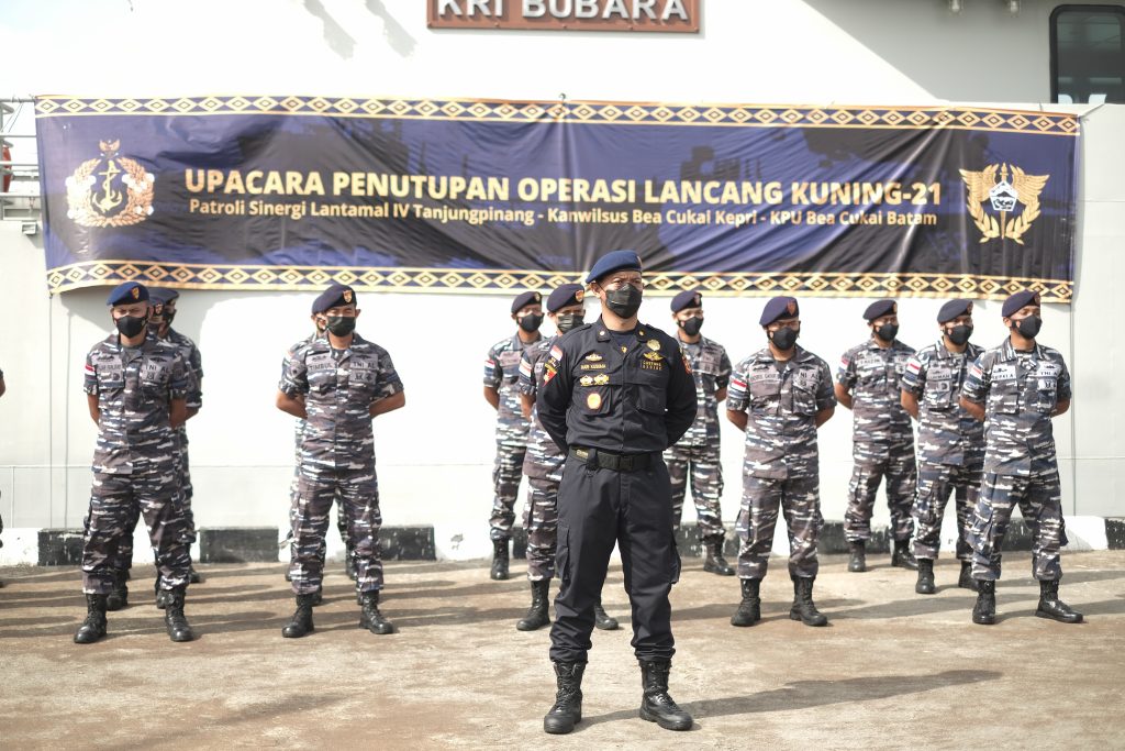 Operasi Gabungan Bea Cukai Kanwil Kepri, Bea Cukai Batam dan Lantamal IV Periksa 32 Kapal