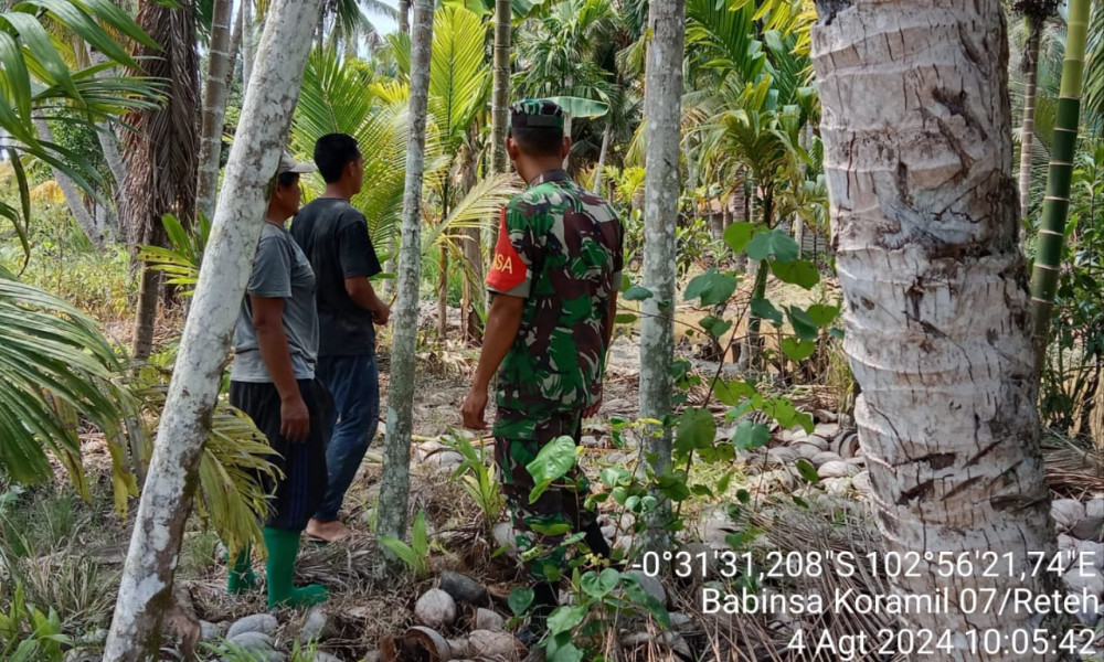 Babinsa Koramil 07/Reteh Giat Lakukan Pencegahan Terhadap Lahan dan Hutan Warga