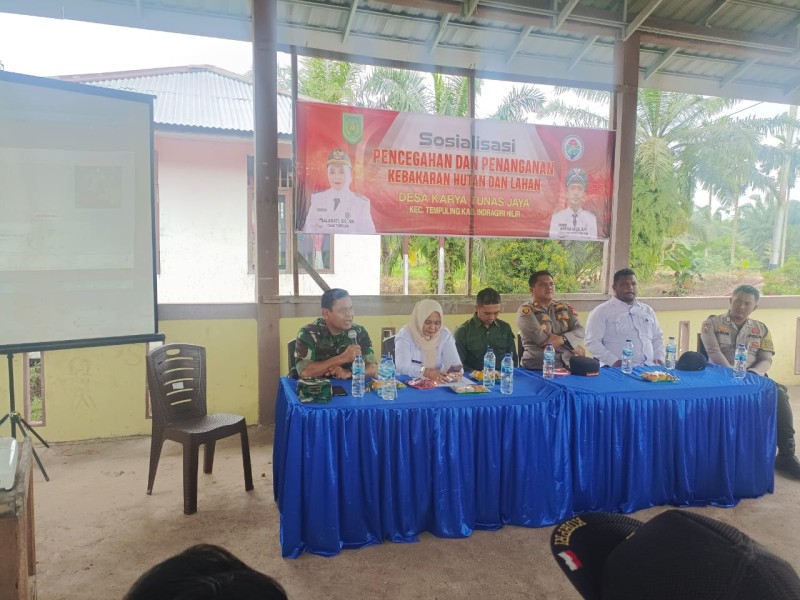 Danramil 03/Tpl Hadiri Sosialisasi Pencegahan Karhutla di Desa Karya Tunas Jaya