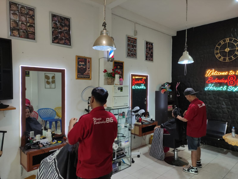Mau Cukur Kekinian dan Fasilitas yang Top, Datang Aja ke Wencio Barbershop 86 Jalan Soebrantas