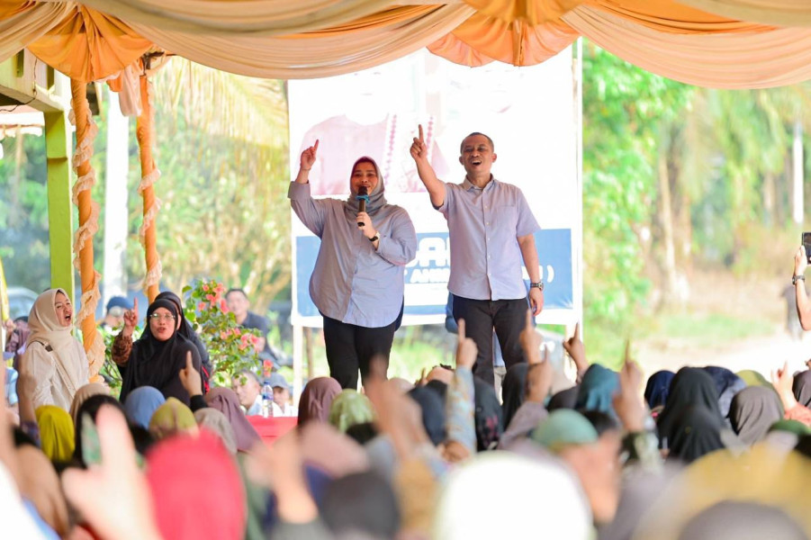 Kampanye Perdana di Desa Bukit Kerikil, Pasangan KBS Disambut Warga Dengan Penuh Antusias.