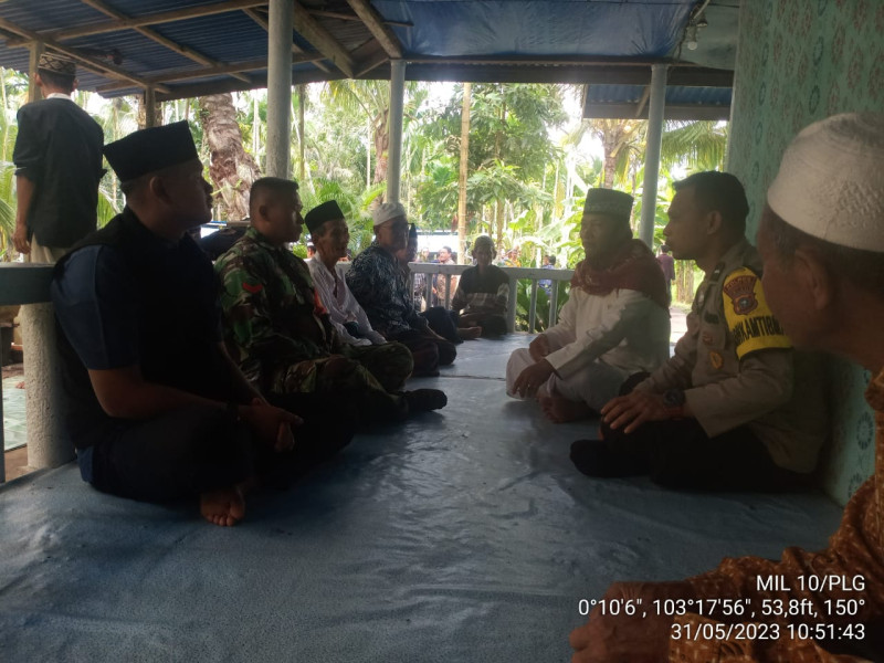 Danramil 10/Pelangiran Lakukan Melayat Ke Salah Satu Tokoh Agama