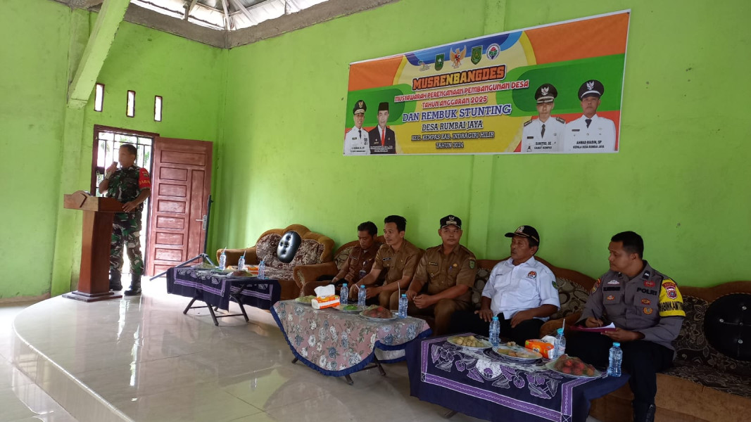 BABINSA 03/TPL SERTU MARDIA HADIRI MUSRENBANG DAN REMBUG STUNTING DESA RUMBAI JAYA