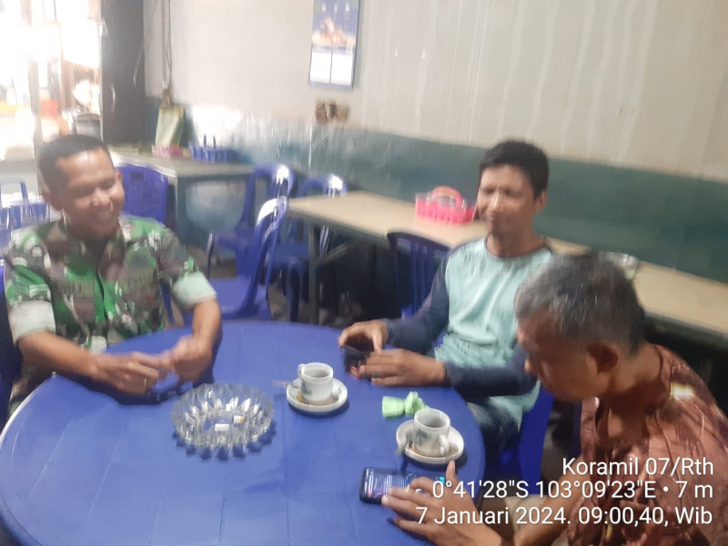 Melalui Komsos, Koramil 07/Reteh Jalin Hubungan Baik Dengan Masyarakat dan Pemuda