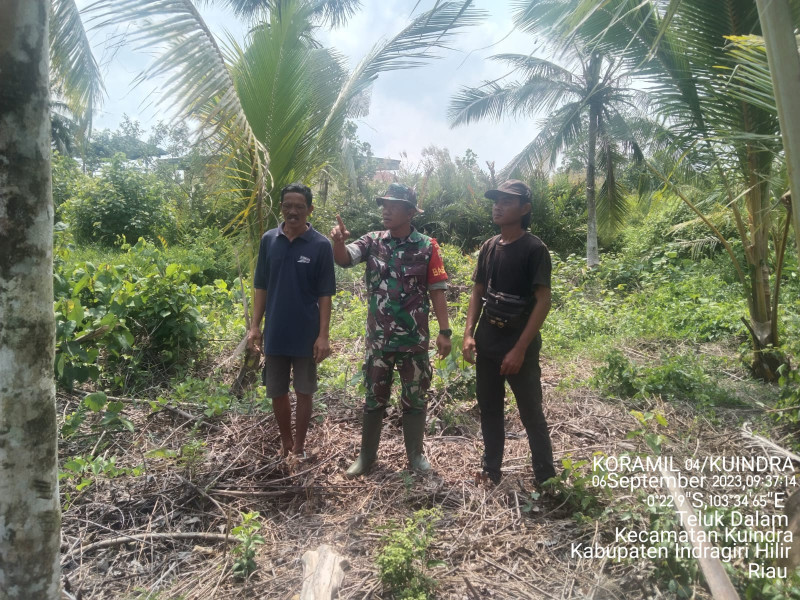 Peduli Antar Sesama, Babinsa Koramil 04/Kuindra Ajak Masyarakat Untuk Patroli Rutin Karlahut