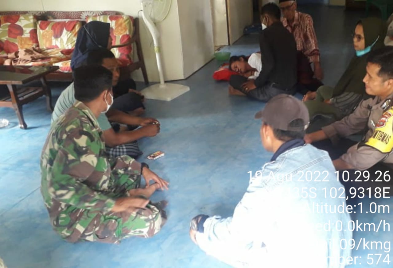 Tingkatkan Selalu Komsos Oleh Sertu Syamsu Rizal Nasution di Wilayah Binaan