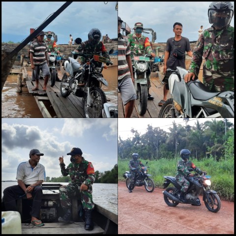 Lakukan Patroli Karlahut, Babinsa Koramil 03/Tempuling Naik Perahu Pompong ke Desa Binaan