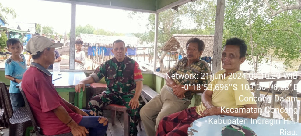 Wujudkan Situasi Kamtibmas, Babinsa Koramil 04/Kuindra Jalin Kekompakan di Binaan