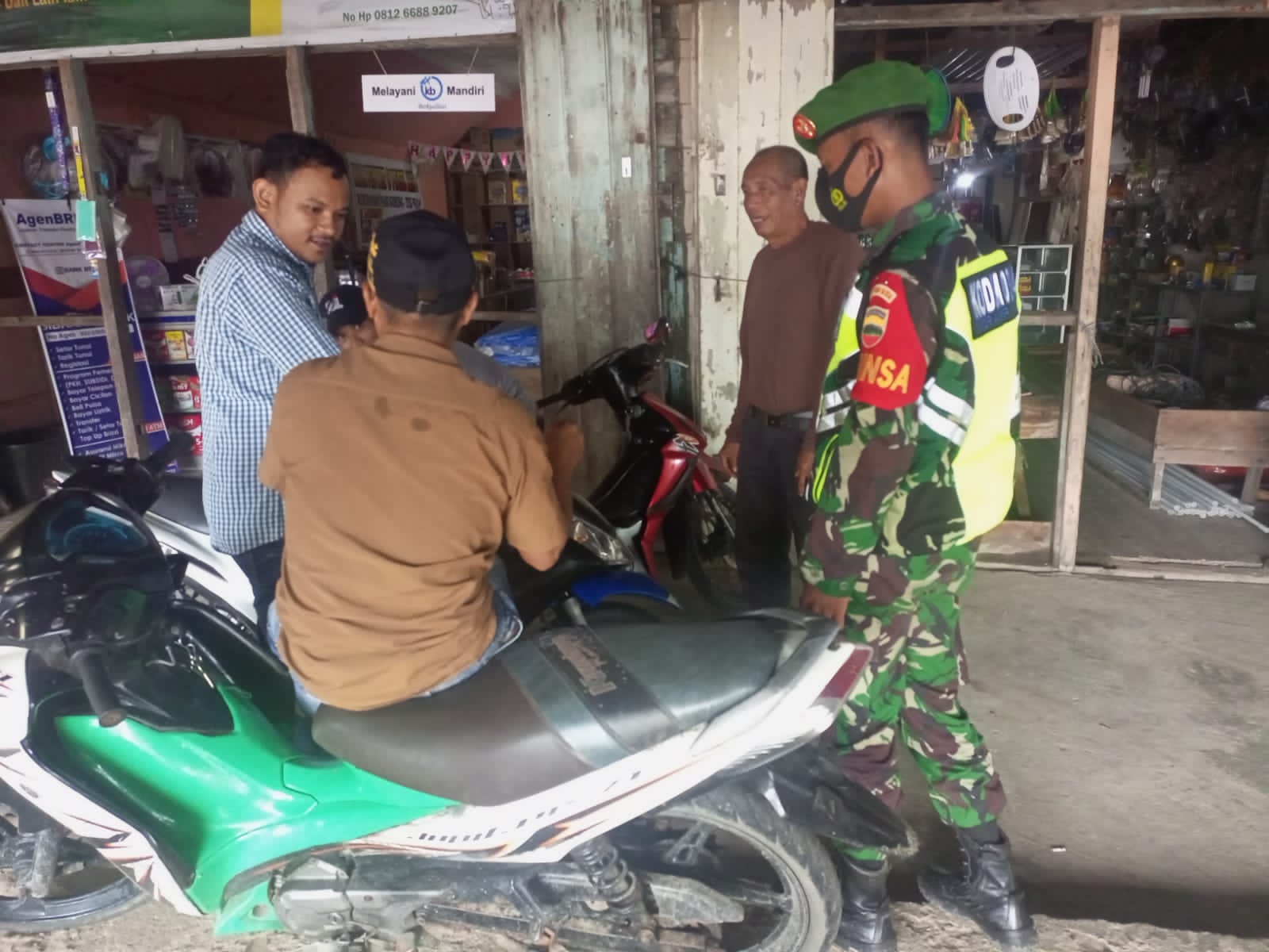 Penegakan Prokes Di Wilayah Terus Di Terapkan Anggota Koramil 04/Kuindra