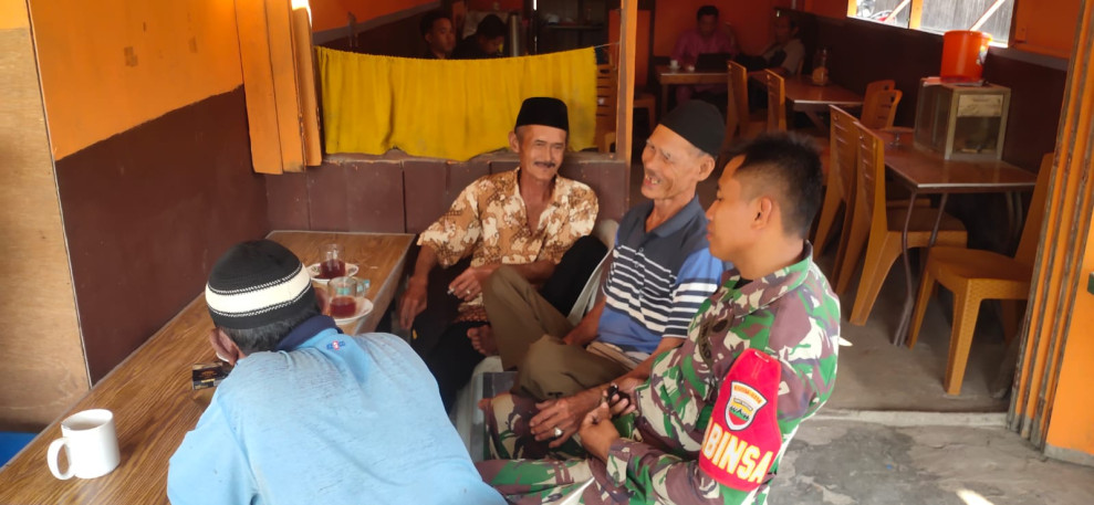 Koramil 07/Reteh Gelar Komsos dengan Tokoh Agama dan Masyarakat di Sungai Batang