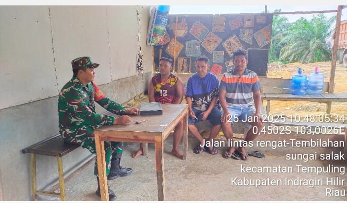 Babinsa Koramil 03/Tpl Sambangi Para Orang Tua Sosialisasikan Pendaftaran Cata PK TNI AD Gel-I TA. 2025