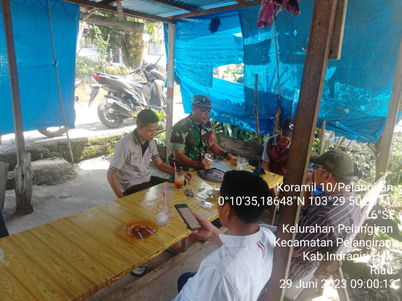 Suasana Idul Adha, Pentingnya Menjaga Keamanan dan Ketertiban Bersama Babinsa Koramil 10/Pelangiran