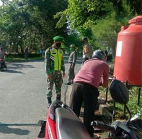 Aparat Laksanakan Penegakan Disiplin Protokol Kesehatan di Pasar Tradisional