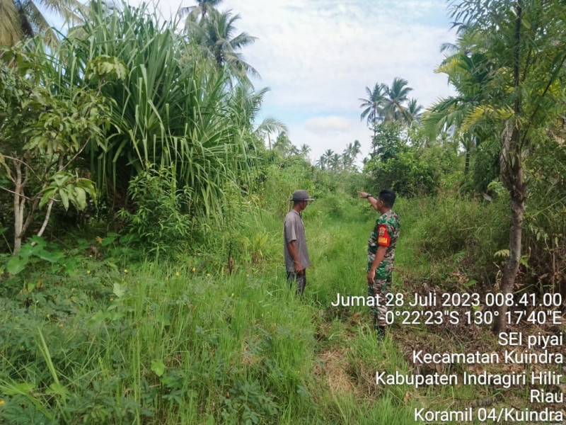 Pencegahan Karhutla Terus di Lakukan Babinsa Koramil 04/Kuindra dan Masyarakat