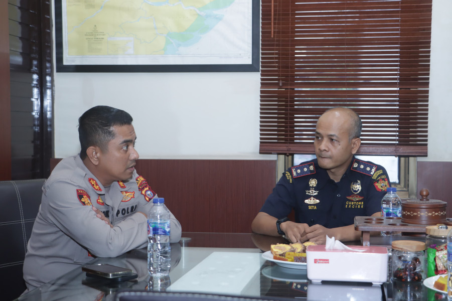 Kerjasama Strategis: Kapolres Farouk Oktora Kunjungi Kantor Bea Cukai Tembilahan