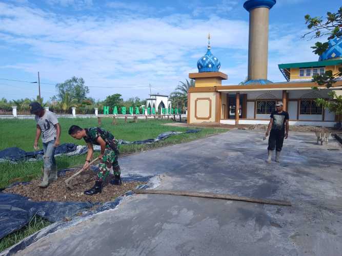 Timbulkan Rasa Kekompakan Melalui Goro Babinsa Koramil 04/Kuindra