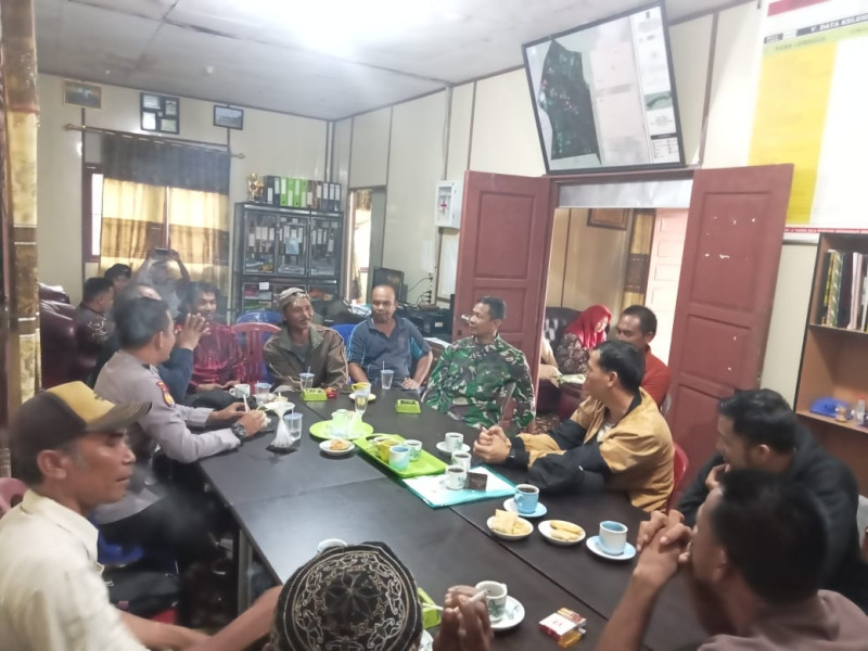 Babinsa Koramil 05/Gas Serka Nawawi Musyawarah Mufakat Solusi Terbaik Selesaikan Masalah