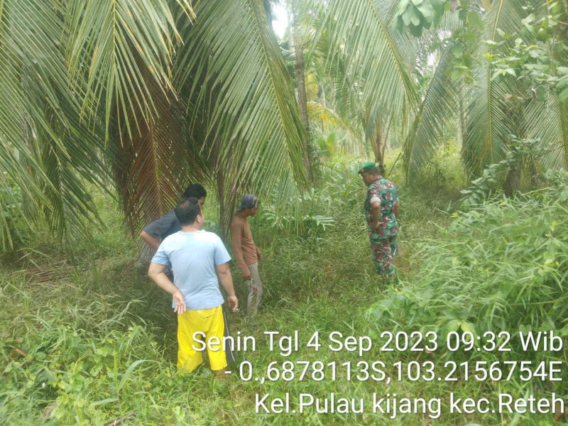 Babinsa Koramil 07/Reteh Turun Untuk Patroli Rutin Karlahut