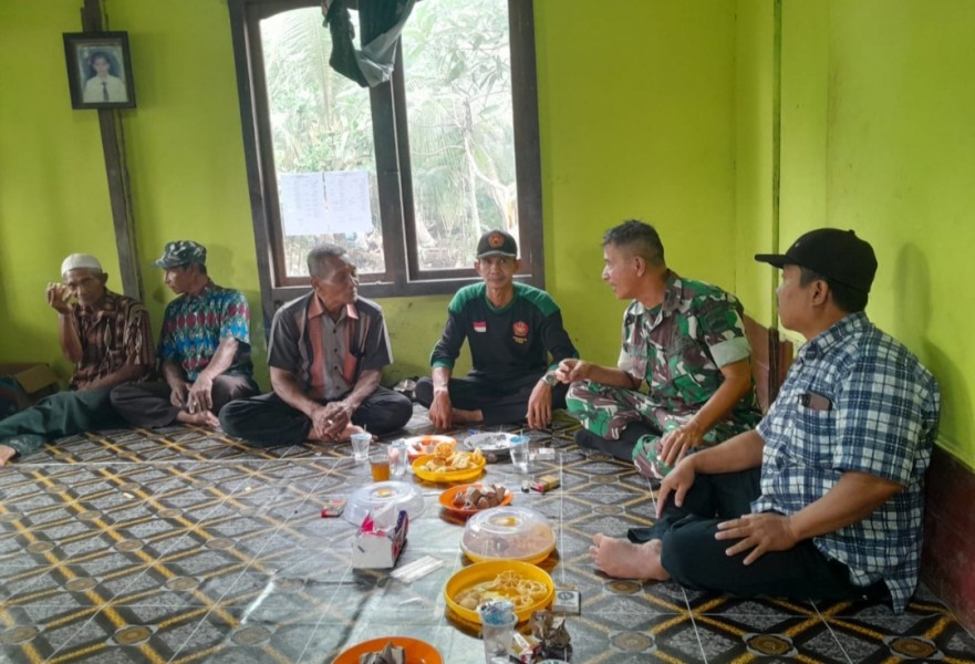 Babinsa Koramil 07/Reteh: Pengawasan SDM untuk Kemajuan Bangsa