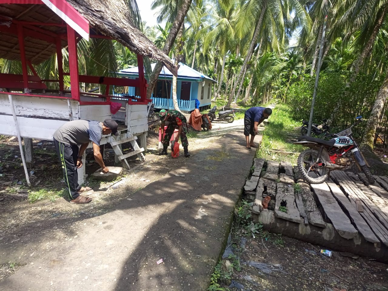 Himbauan Kepada Warga Untuk Melaksanakan Goro Oleh Babinsa Koramil 04/Kuindra