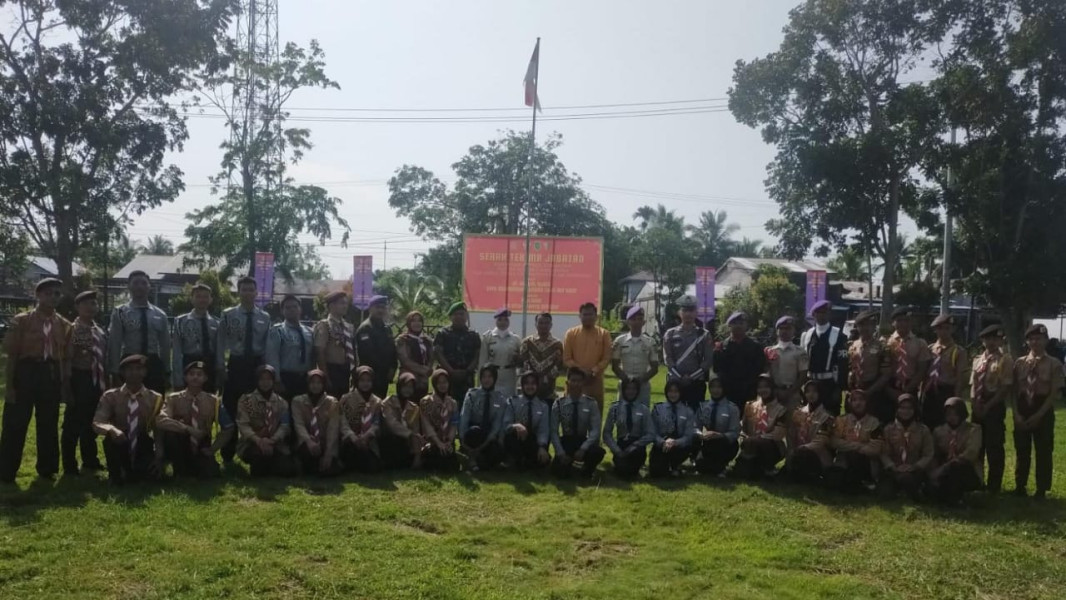 Danramil 03/Tpl Menghadiri Upacara Serah Terima Jabatan Komandan Resimen Mahasiswa Unisi