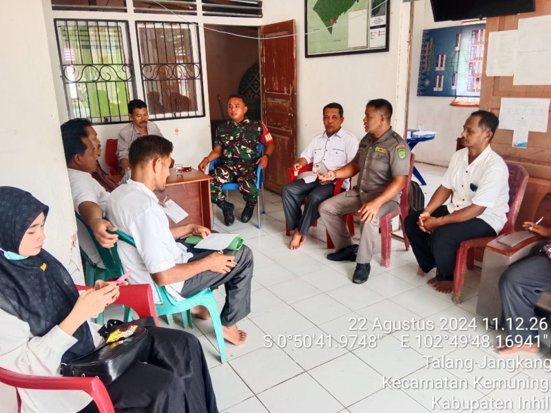 Babinsa Koramil 09/Kmg Jalin Silaturahmi dan Hubungan yang Harmonis Melalui Komsos