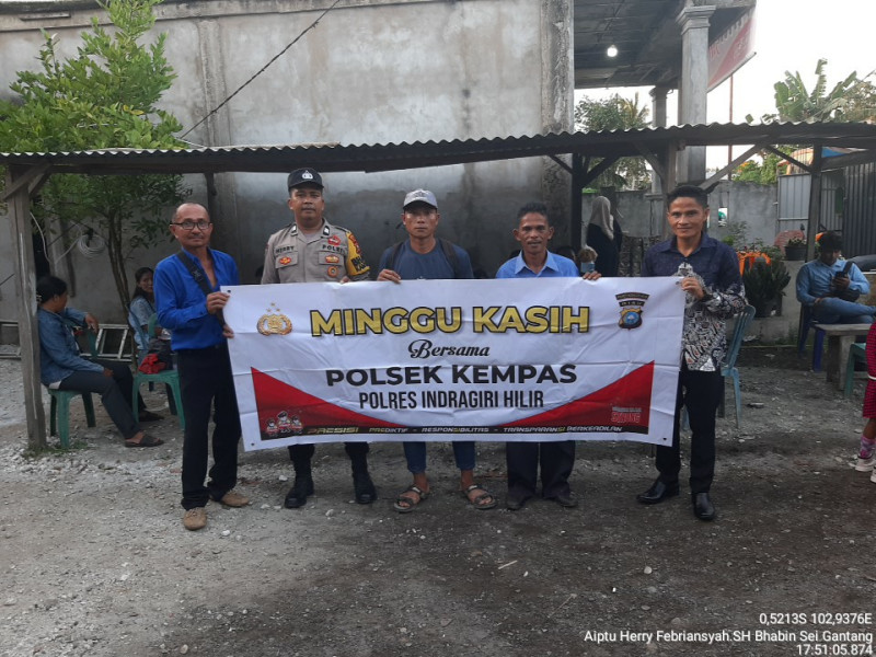 Polsek Kempas Gelar Minggu Kasih di Desa Sungai Gantang