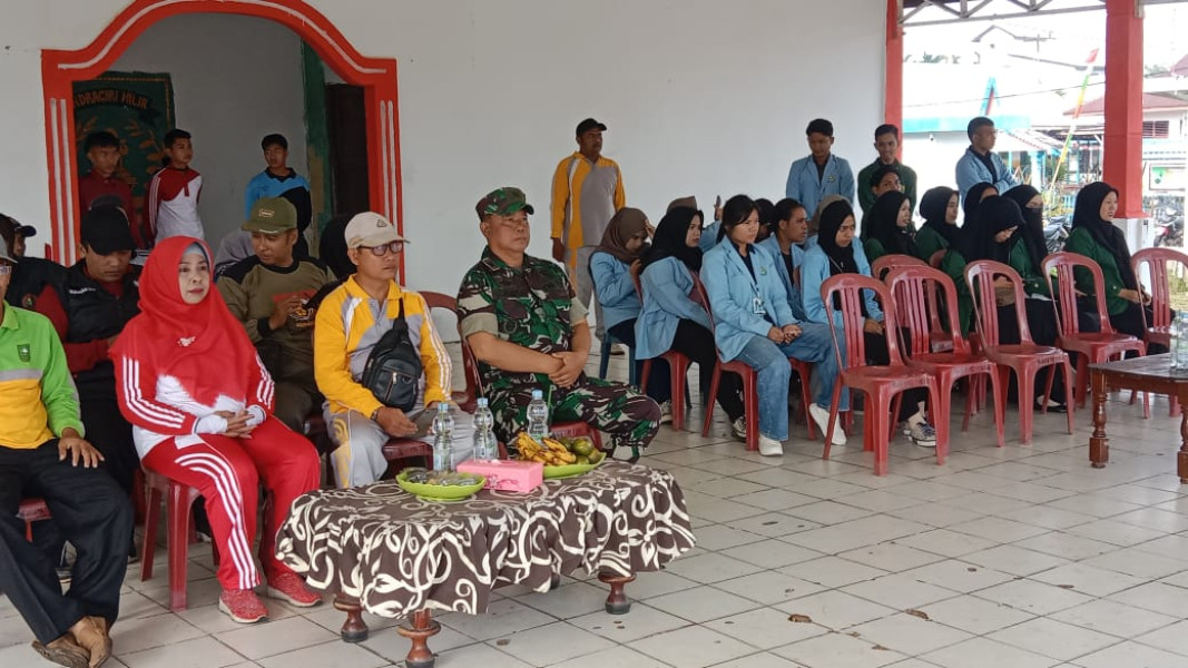 Danramil 05/Gas Hadiri Upacara Perlombaan Gerak Jalan Tingkat Siswa-Siswi