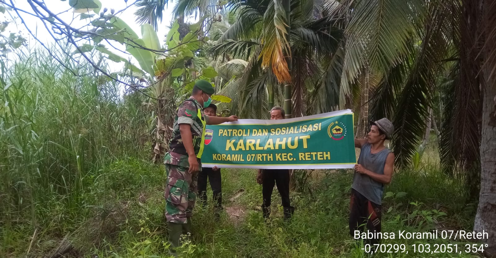 Babinsa Koramil 07/Reteh Terus Lakukan Patroli Bekas Karhutla dan Sosialisasi Pemcegahannya