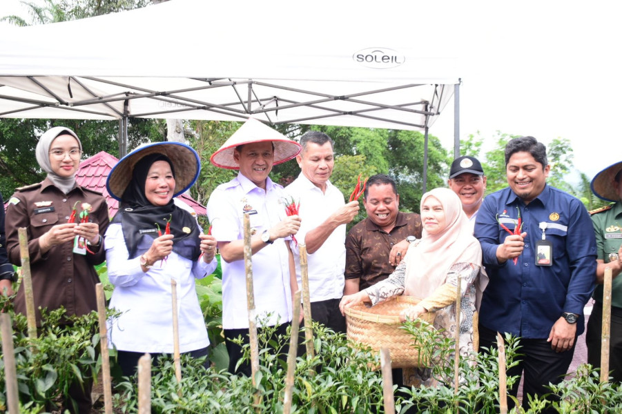 Kendalikan Inflasi, Pj Bupati Kampar Berikan Apresiasi Kerjasama Antara Kampar Aneka Karya Dengan PT PHR