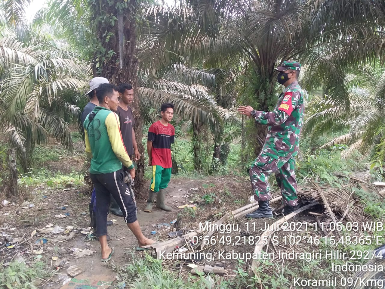 Babinsa 09/Kemuning Rutin Lakukan Patroli Karhutla di Tuk Jimun