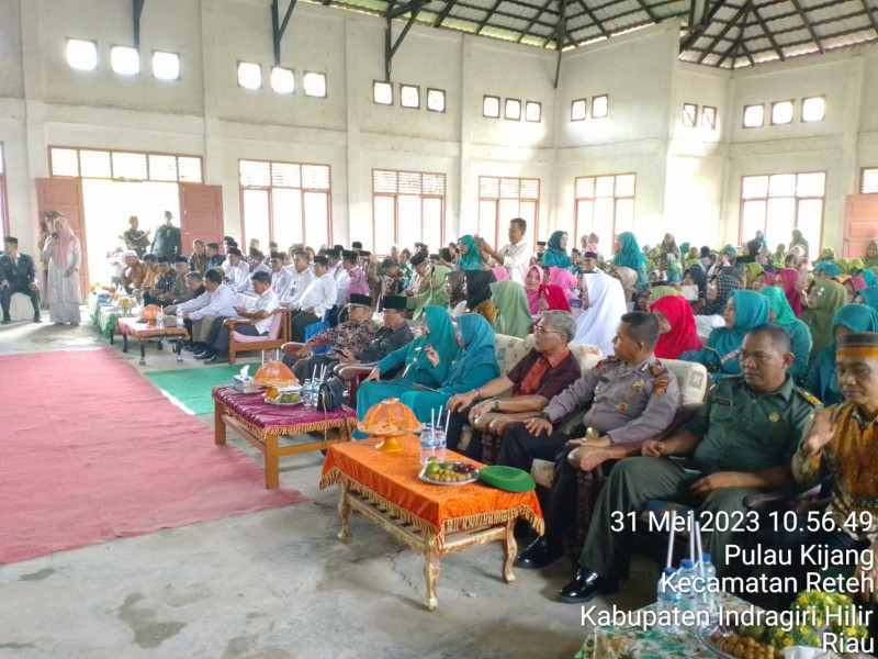 Babinsa Koramil 07/Reteh Dampingi Pelantikan dan Pengambilan Sumpah Jabatan Pejabat di Lingkungan Kecamatan Reteh