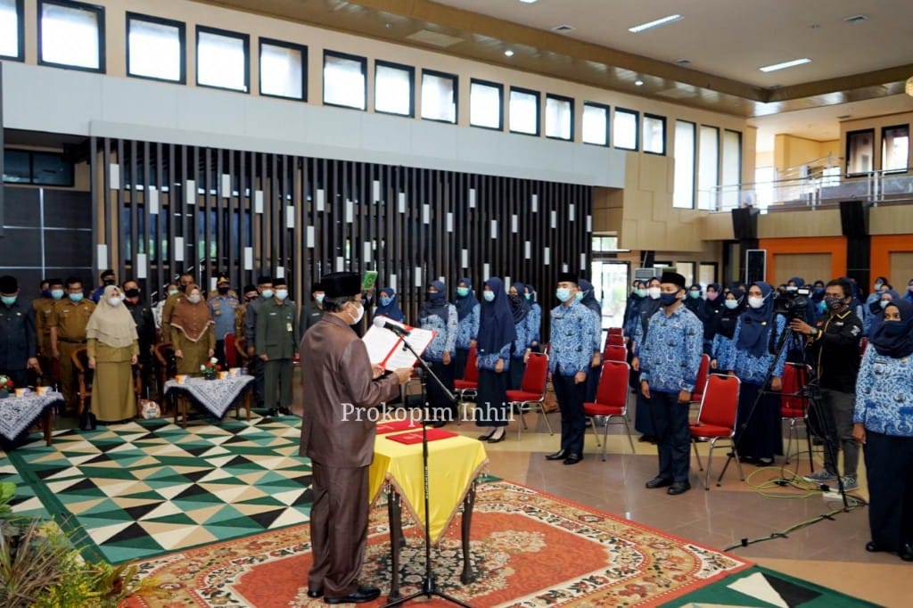 Bupati HM Wardan Ambil Sumpah PNS Pemkab Inhil