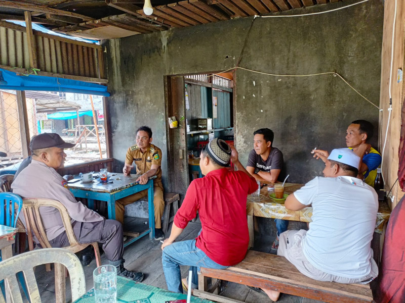 Bhabinkamtibmas Giat Cooling System Sosialisasikan Pemilu Damai Dalam Mensukseskan Pemilu 2024