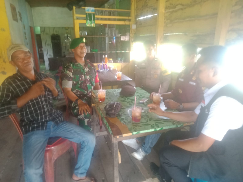 Babinsa Serda Johansah Terus Jalin Silaturahmi Dengan Masyarakat Setempat