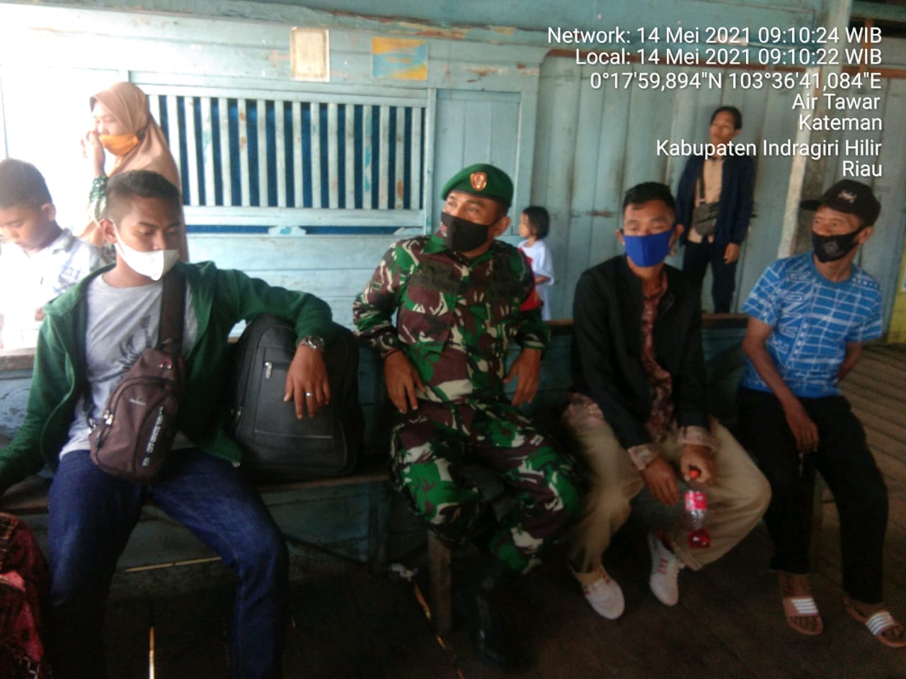 Jalin Sinergitas, Serda Lendi Piter Sirimba Jalin Komsos Bersama Warga Tagaraja