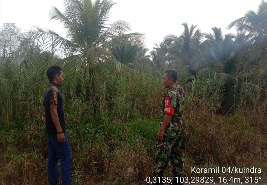 Babinsa Koramil 04/Kuindra Terus Jaga Lahan dan Hutan di Binaan