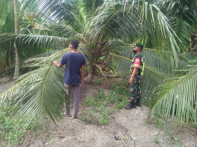 Dampak Dari Karhutla Terus Disampaikan Oleh Babinsa Koramil 04/Kuindra