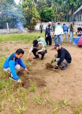 Satpol PP Tempuling Lakukan Gotong Royong Rumah Ibadah