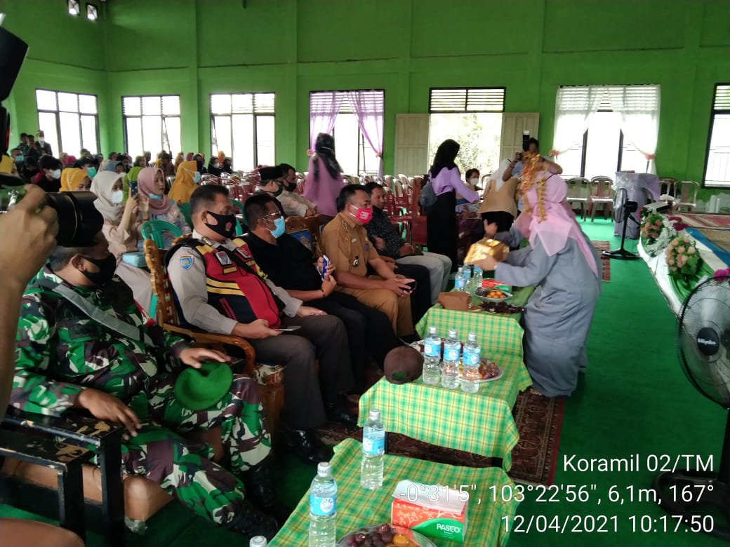 Babinsa Koramil 02/Tanah Merah Hadiri Wisuda Siswa/i SMK Nusantara